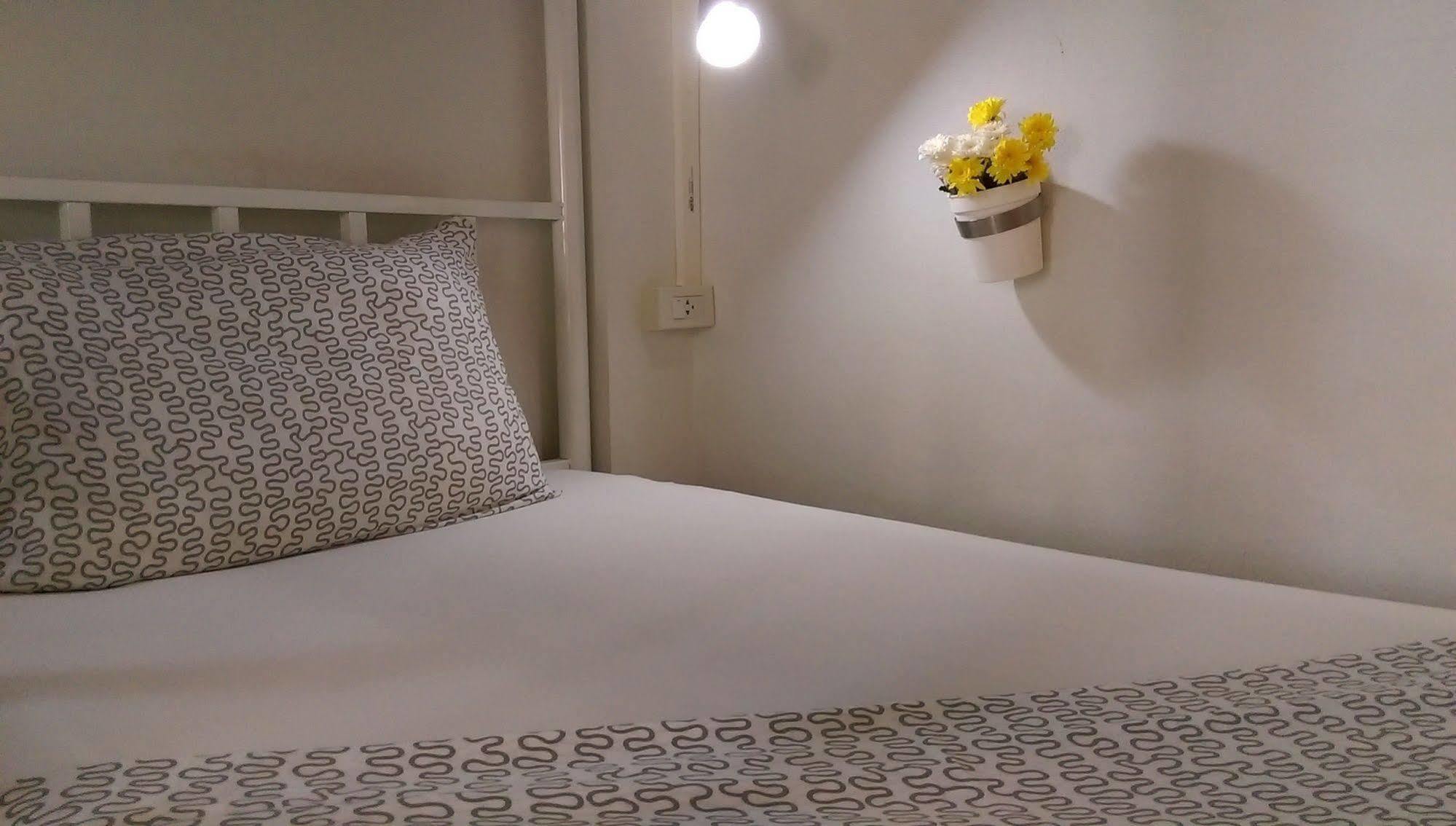 Salsa Hostel Chumphon Buitenkant foto