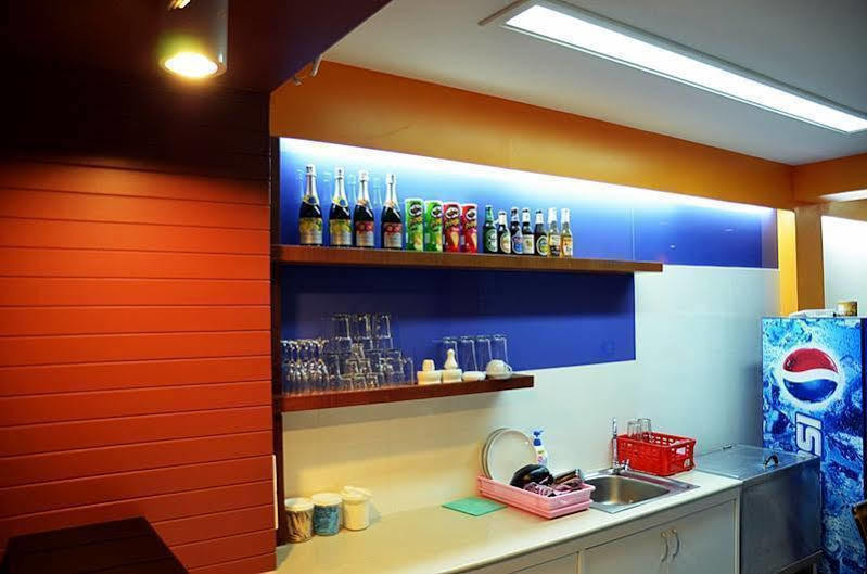 Salsa Hostel Chumphon Buitenkant foto